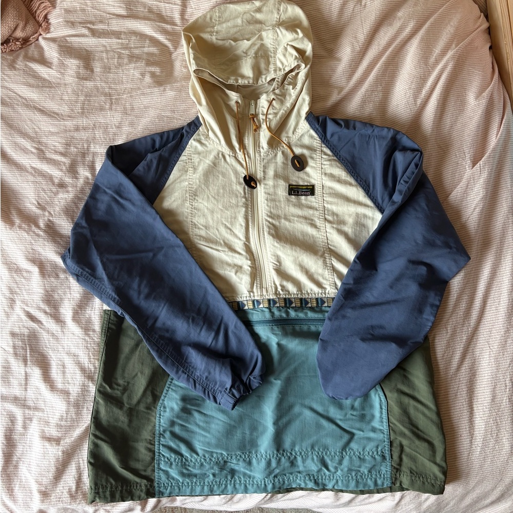 LL Bean Women's Mountain Classic Anorak, Multi-Color